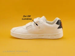 Geox SKYLIN J928WC - White Red - Love - Sneakers Fille -Célèbre Chaussures Magasin cd24607c73b9e66c561f35ea11d5d5ef img 2995.jpg 132177